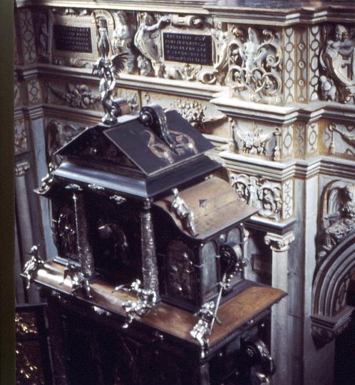 Freidensborg_baptismal_font