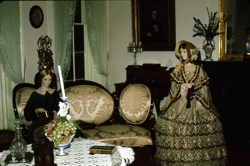 pontalba-29 The Pontalba Mansions flank Jackson Square at the Mississippi River.  This and the next several photos were taken in the Pontalba Mansion Museum.