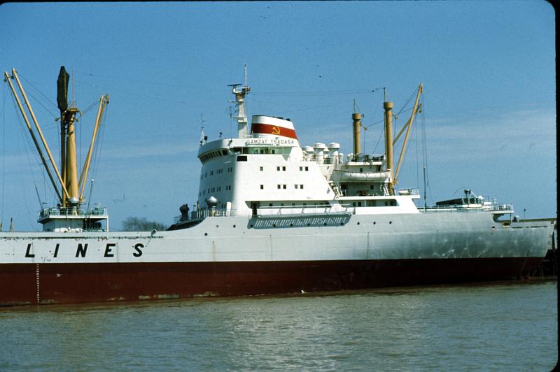 river-09 The cold war was still on, but the USSR needed grain.