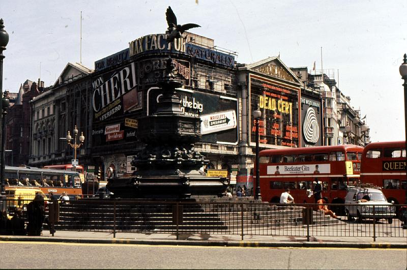 Picadilly_Circus 