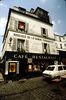 Montmartre_cafe