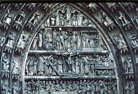 Strassburg_cathedral_arch_detail_1 